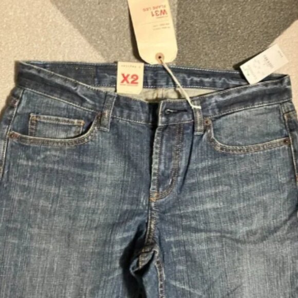 NWT Express X2 Embroidered Rear Pockets Flare Leg Jeans Women's Size 8 - Picture 3 of 6